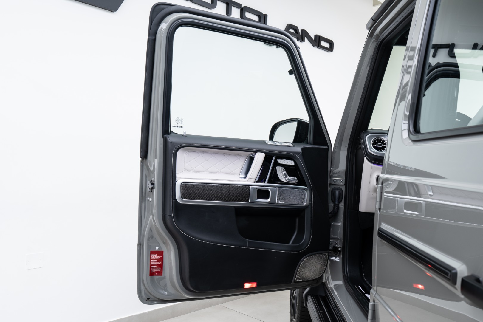 2025 MERCEDES BENZ G63 AMG GCC |  FULL CARBON | DOUBLE NIGHT PACKAGE 